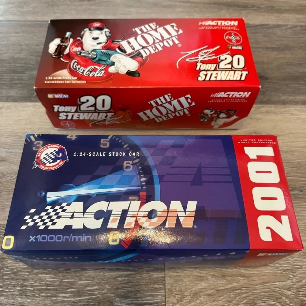 2001 Tony Stewart #20 Home Depot / Coca Cola Polar Bear - CWC 1/24 Scale Action